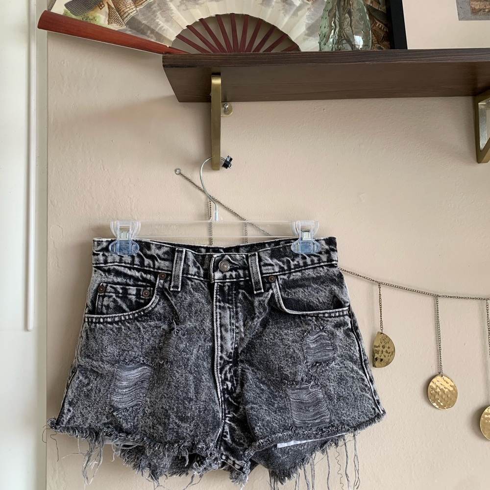 cutoff levi shorts size 27